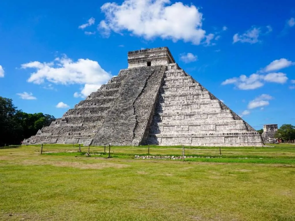 The main Kukulcán pyramid at Chichen Itza