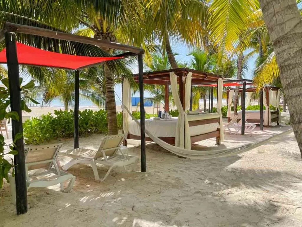 Maroma Beach Club Lounge Beds