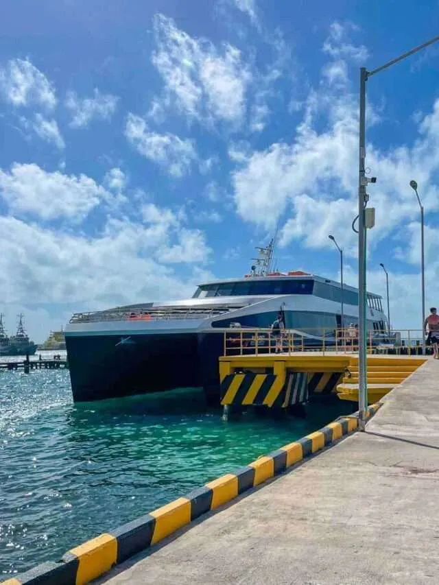 Xcaret Xailing Ferry to Isla Mujeres