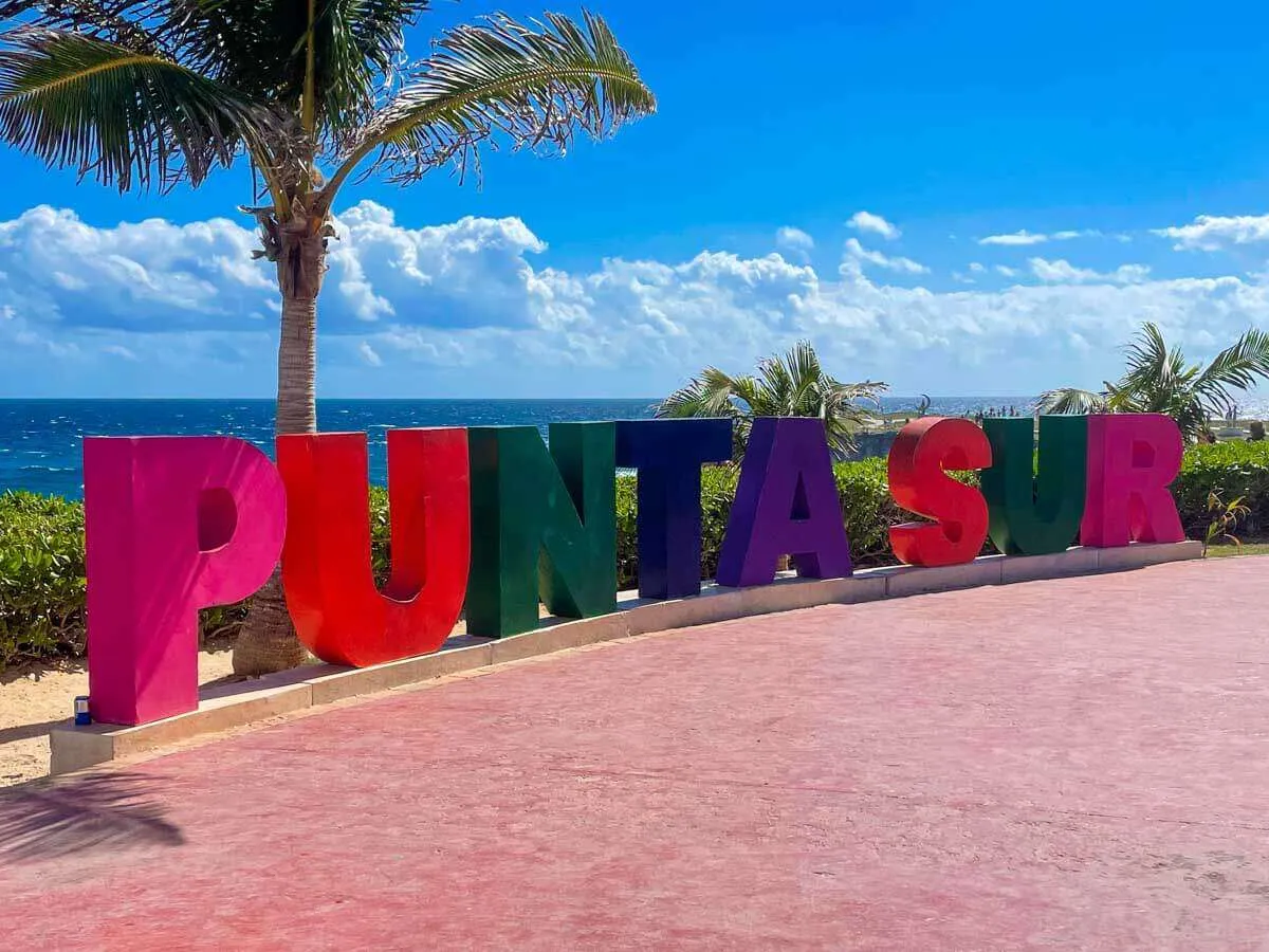 Punta Sur Sign
