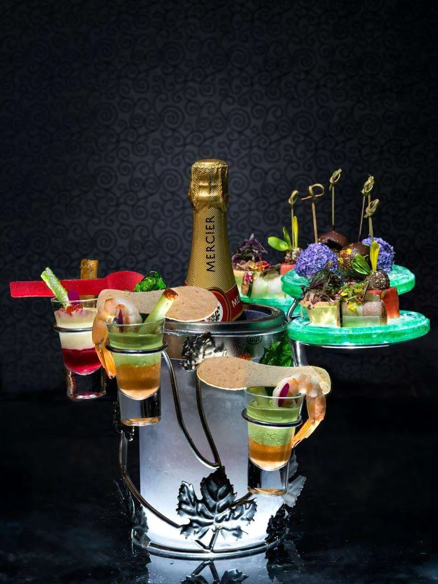 Joya Cirque du Soleil Appetizers and Champagne