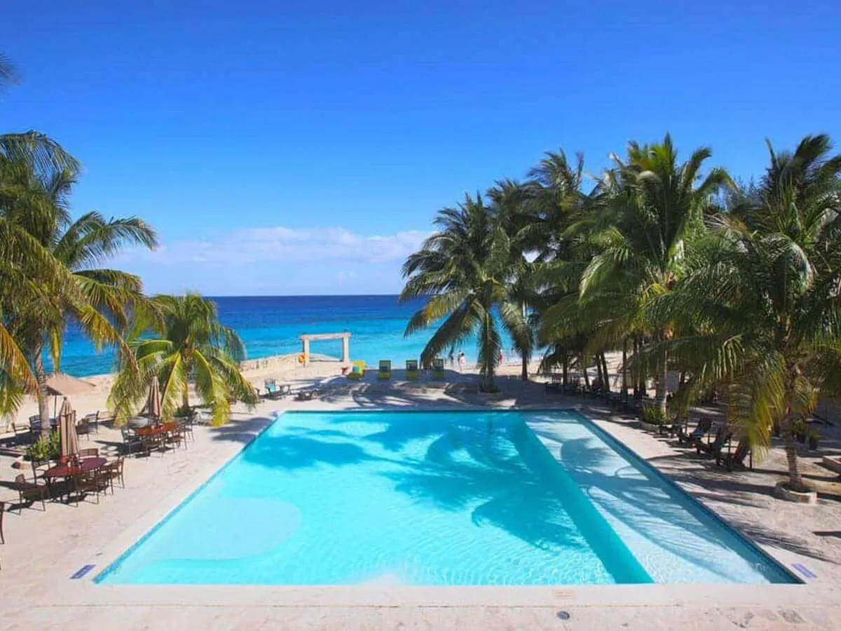 Buccanos Grill and Beach Club Cozumel
