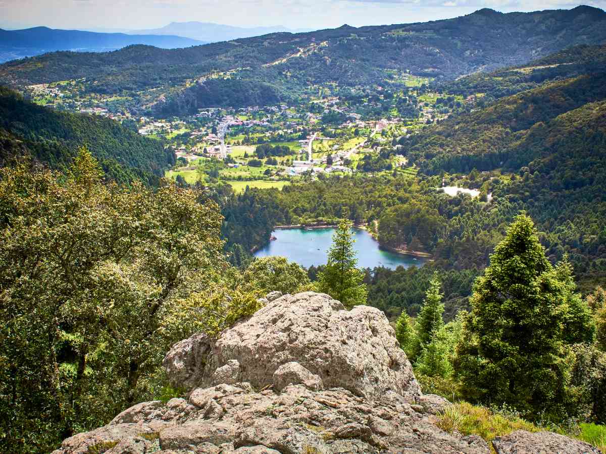 A lake surrounded by mountains in Mineral del Chico Mexico